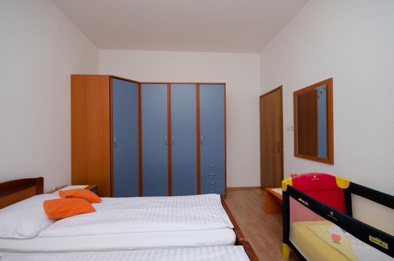Apartments Mirjana Lopar Zewnętrze zdjęcie