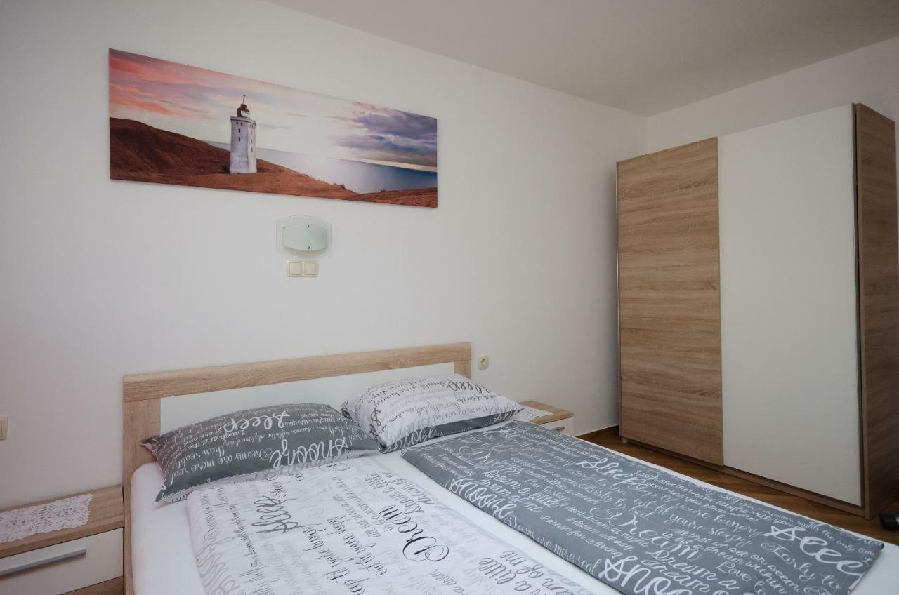 Apartments Mirjana Lopar Zewnętrze zdjęcie